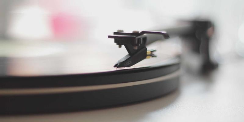 智能运维新纪元：基于AI的网络性能监控与可观测性如何预测并定位故障